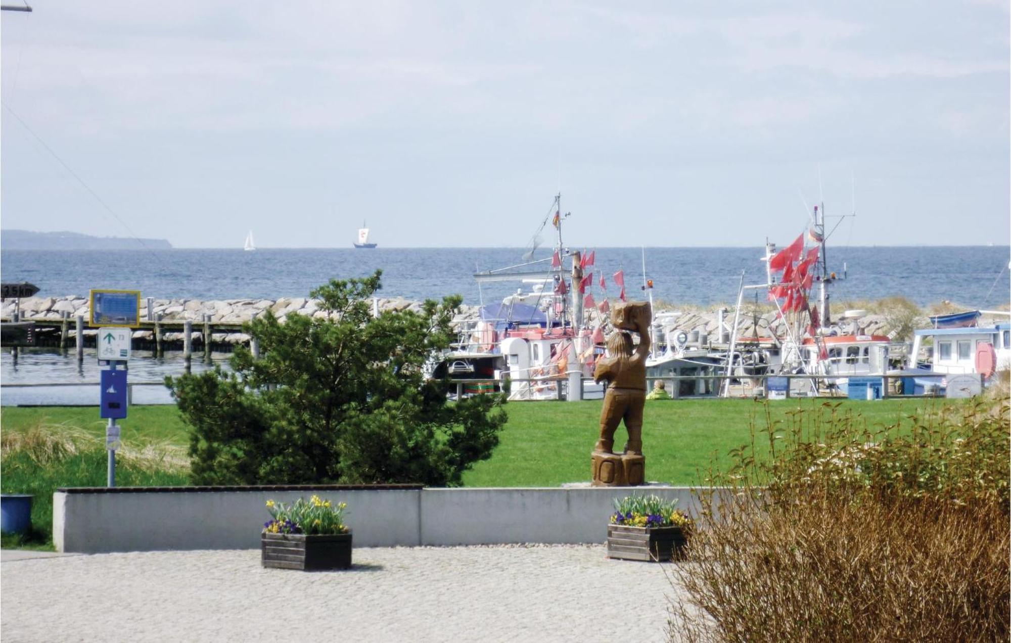 Nice Home In Insel Poel With House Sea View ภายนอก รูปภาพ